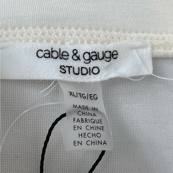 Cable & Gauge Whisper White Hoodie with Drawstring, front Kangaroo pocket - Picture 4 of 8